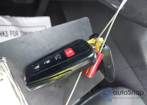 2020 Toyota Rav4 Xle z USA, uszkodzony, nr VIN 2T3P1RFV1LC136898